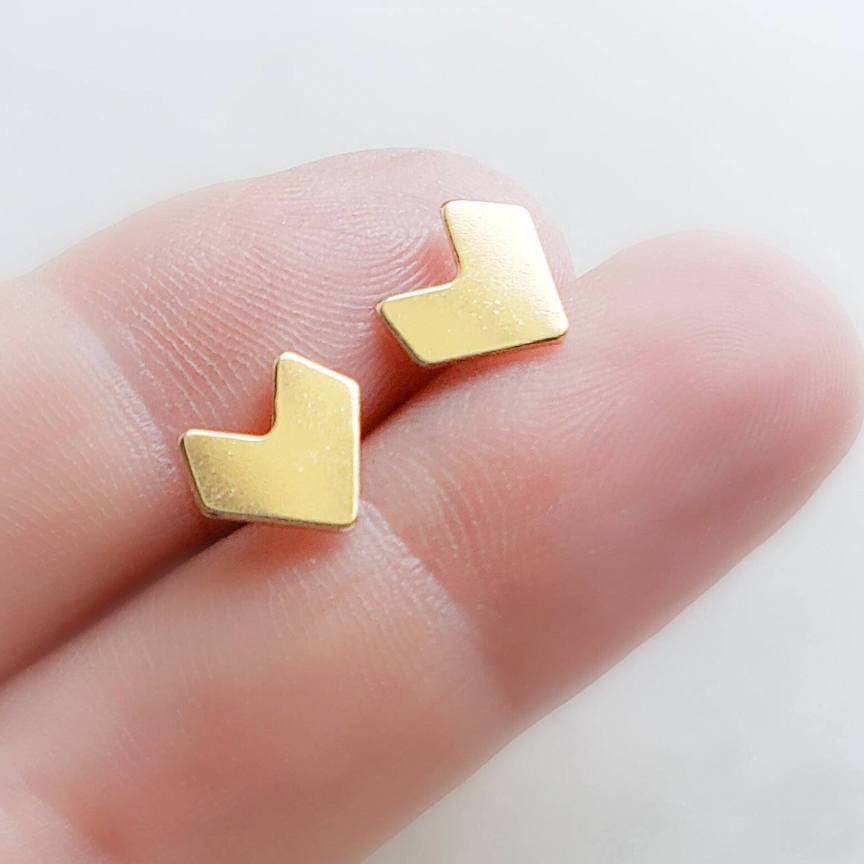 Chevron Stud Earrings V Earrings Small Stud Earrings 