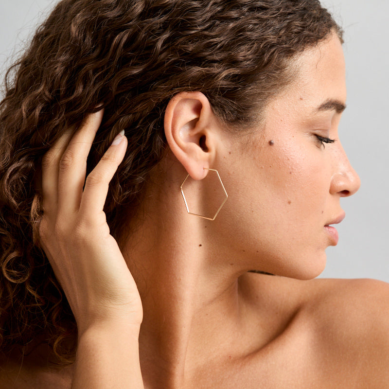 WIRE HEXAGON GOLD EARRINGS