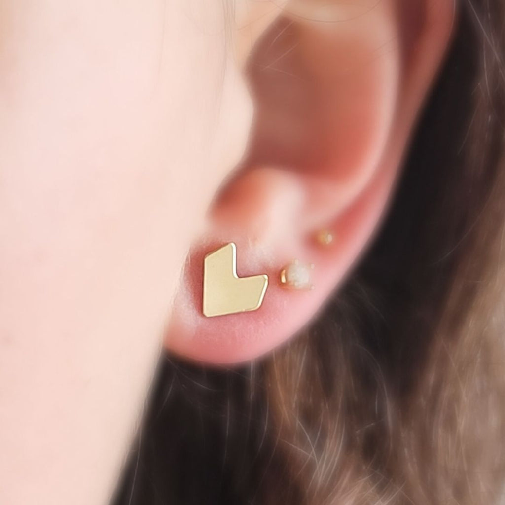 stud earrings, chevron earrings, tiny earrings, gold earrings, tiny studs, tiny chevron, gold chevron earrings, stud, studs